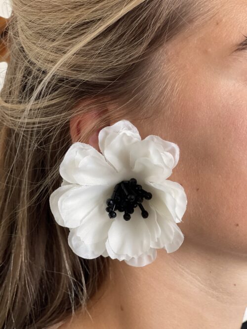 Loesjes statement oorbellen 