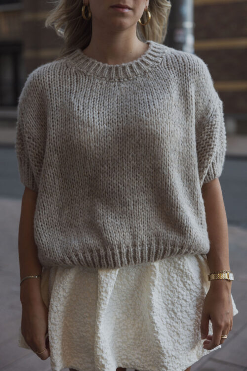 Loesjes gebreid truitje korte mouw beige