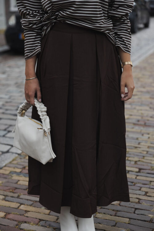 Loesjes midi rok met plooien donkerbruin