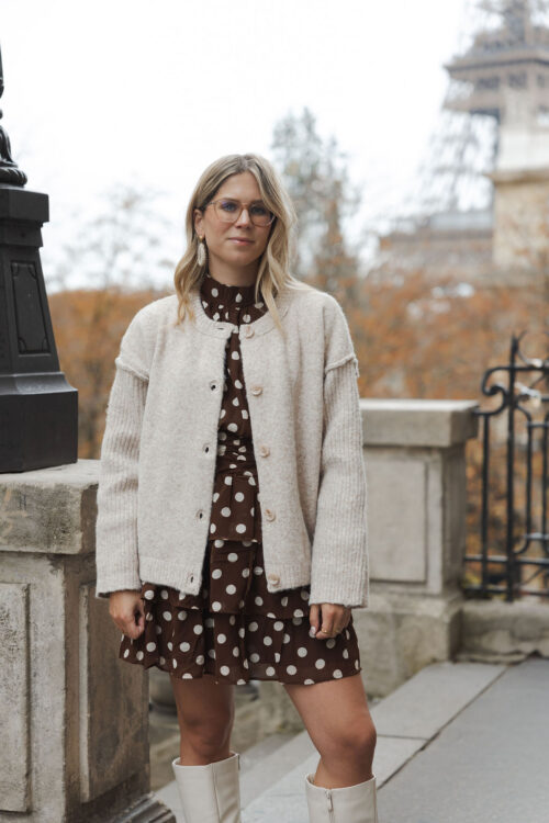 Loesjes azzurro knopen vestje beige