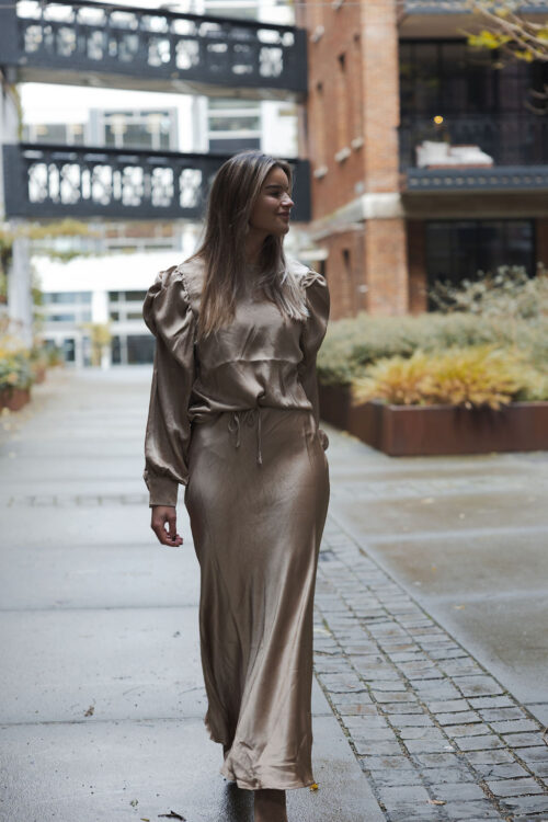 Loesjes satin skirt champagne