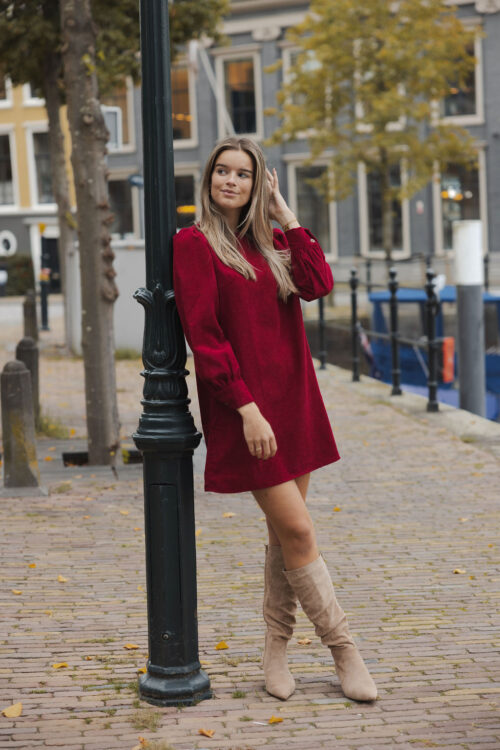 Loesjes rib jurkje bordeaux