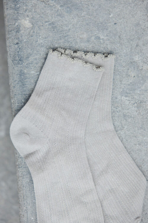 Loesjes ruffle sokken beige