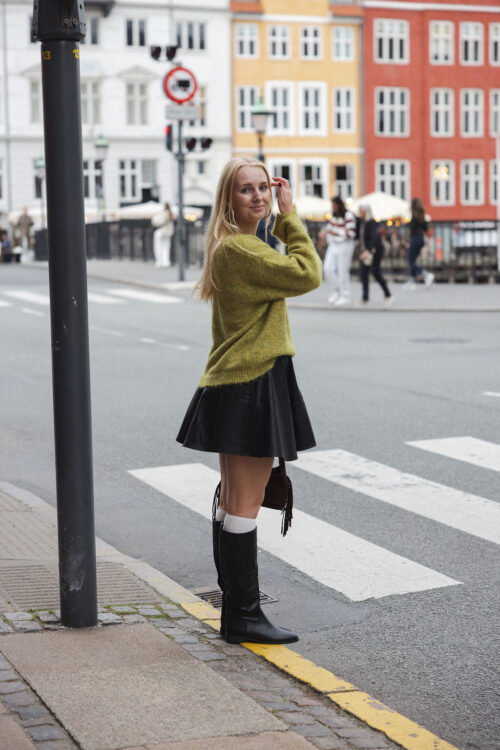 Loesjes leren a-lijn rokje zwart