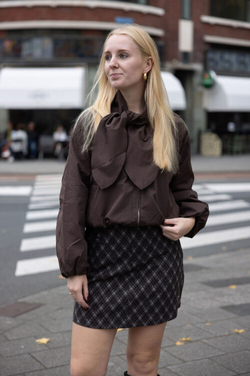Loesjes trenchcoat jasje met sjaaltje bruin