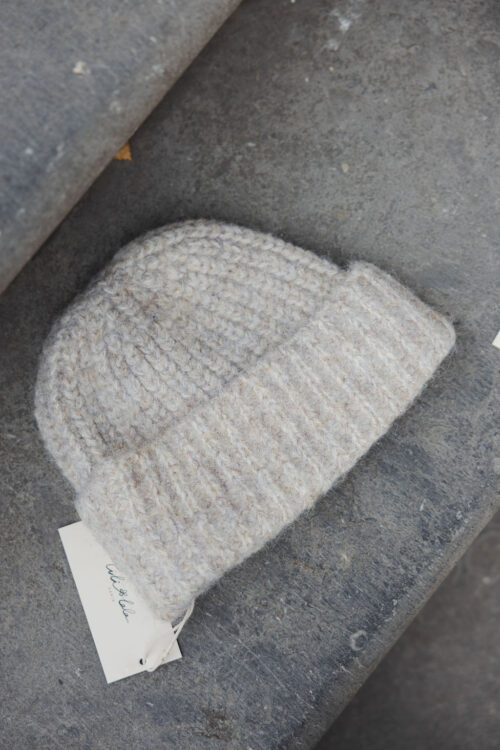 Loesjes gebreide muts beige